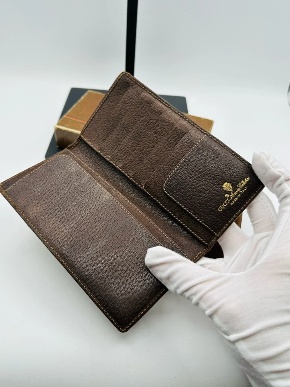 Gucci Vintage Bi Fold Wallet - Picture 5 of 11